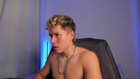 Nathan online show from December 15, 8:16 pm