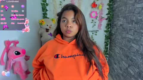 Snapshot of nathasha_jhonsom_ chatting on March 10, 7:44 am Naty online show from March 10, 7:44 am