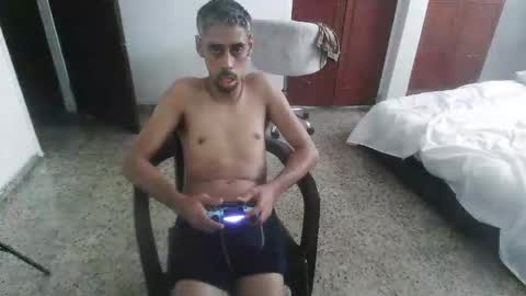 Jose online show from January 31, 7:44 pm