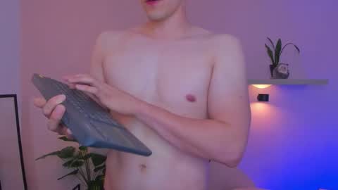 Nathaniel online show from March 26, 8:36 pm