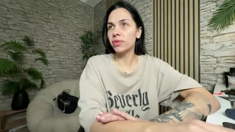 NATTY FIERROS online show from November 21, 11:03 pm