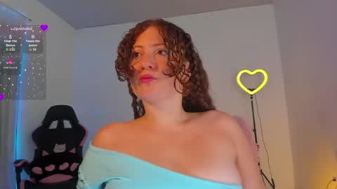 natural_ginger5 online show from July 7, 11:41 pm