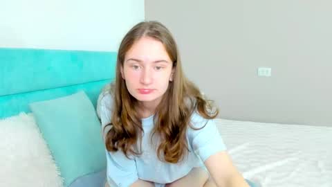 Snapshot of natural_meri_ chatting on September 28, 5:38 am Meri online show from September 28, 5:38 am