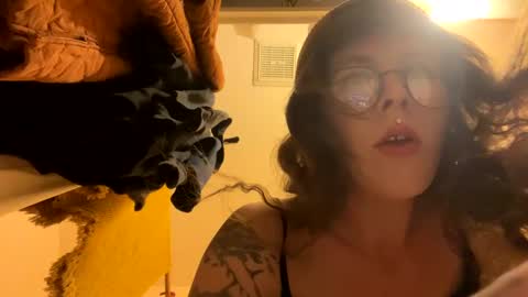 Snapshot of naturebabe666 chatting on February 9, 7:59 am naturebabe666 online show from February 9, 7:59 am