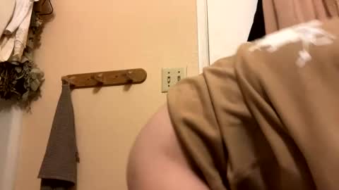 Snapshot of naturebabe666 chatting on March 10, 7:22 am naturebabe666 online show from March 10, 7:22 am