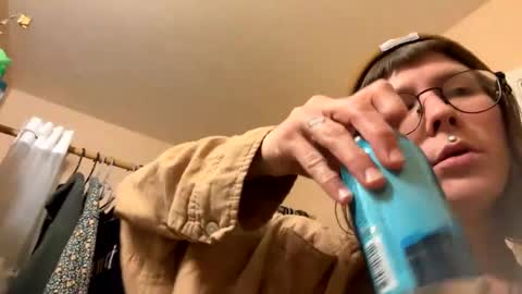 Snapshot of naturebabe666 chatting on October 1, 6:23 am naturebabe666 online show from October 1, 6:23 am