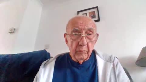 naturistmale81 online show from October 10, 11:49 am