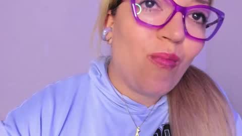 Snapshot of naty__mature_ chatting on October 12, 11:39 pm Nataly online show from October 12, 11:39 pm