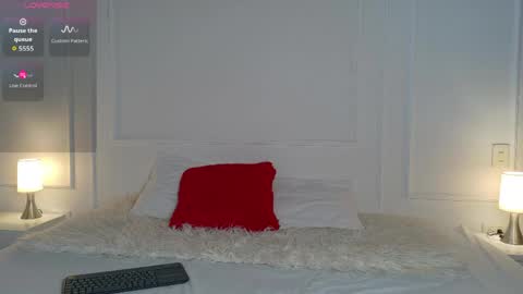 naty_model25 online show from April 4, 4:58 pm