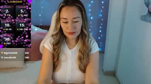 Snapshot of naty_sweet21 chatting on October 18, 1:10 am Natalia online show from October 18, 1:10 am