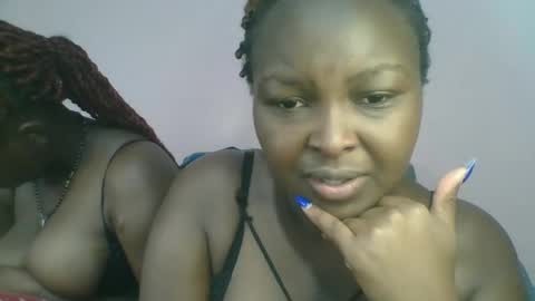 naughti_garlie online show from December 19, 7:59 am