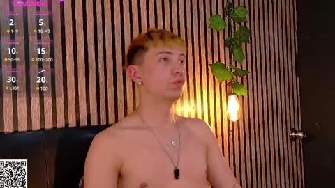 Snapshot of naughty__chris chatting on February 18, 3:52 pm Christopher Chris online show from February 18, 3:52 pm