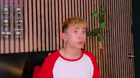 Snapshot of naughty__chris chatting on February 19, 3:49 pm Christopher Chris online show from February 19, 3:49 pm