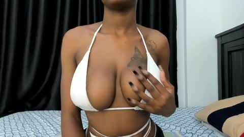 naughty_dreamss online show from May 16, 7:45 pm