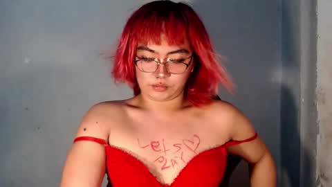 naughty_ursula21xxx online show from November 12, 7:21 am