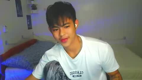 Snapshot of naughtyboylouie chatting on September 20, 12:24 am Loue online show from September 20, 12:24 am
