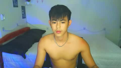 Snapshot of naughtyboylouie chatting on September 15, 12:06 pm Loue online show from September 15, 12:06 pm