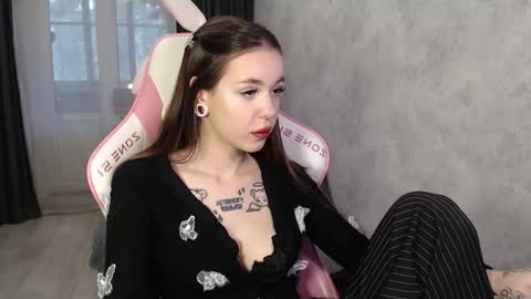Snapshot of naughtydakota chatting on October 23, 1:23 pm Dakota online show from October 23, 1:23 pm