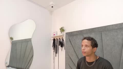 naughtyfusion_os online show from February 2, 12:56 pm