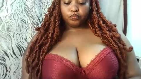 naughtylisah online show from November 8, 7:22 am