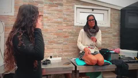 ANDREA STEPH  MIKE online show from February 9, 10:19 am