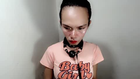 naughtypetiteangel online show from November 8, 1:30 am