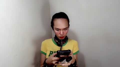 naughtypetiteangel online show from November 13, 7:33 am