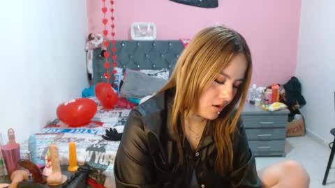 Snapshot of naughtyplayass chatting on February 25, 3:42 pm naughtyplayass online show from February 25, 3:42 pm