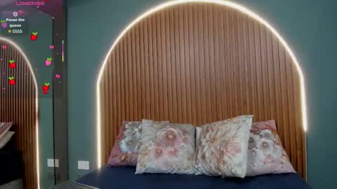 Naye  online show from November 27, 3:47 am