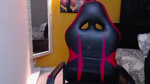 Snapshot of nazper_ chatting on March 6, 6:48 pm Nazper online show from March 6, 6:48 pm