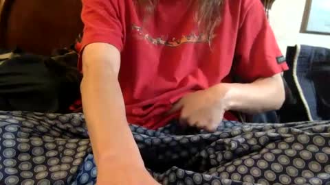 needs2hands2 online show from September 21, 6:06 am