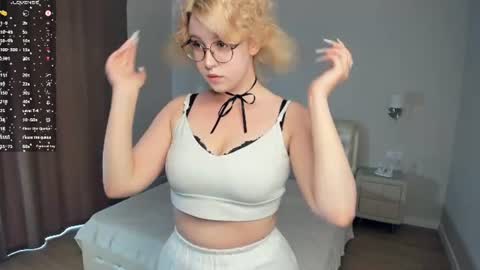 nelly_gloss online show from July 22, 7:32 am