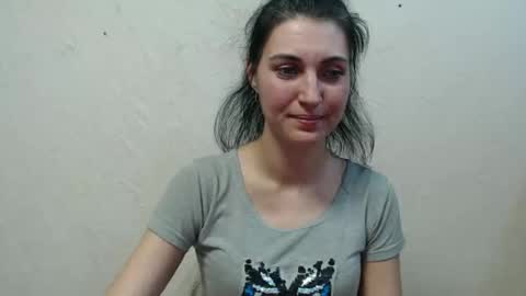 Nensy online show from March 4, 5:45 pm