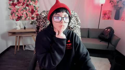 Neo Geisha online show from April 4, 6:59 pm