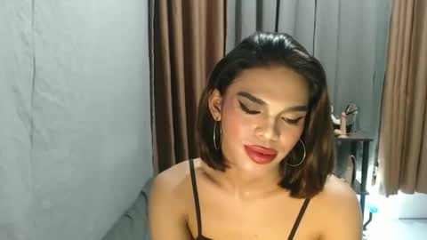 neomi online show from April 18, 7:07 pm