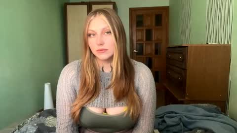 neomimaddern online show from May 7, 3:35 am