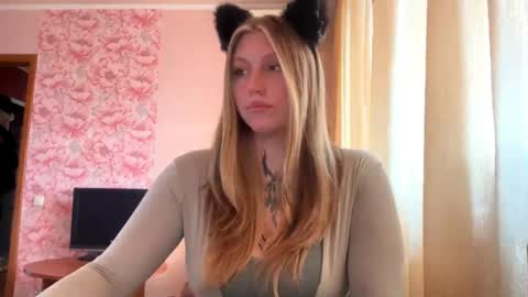 neomimaddern online show from April 22, 6:09 am