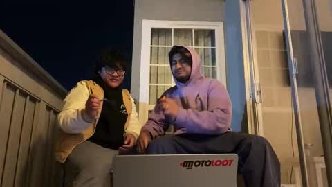 neonxromi online show from January 19, 8:46 am