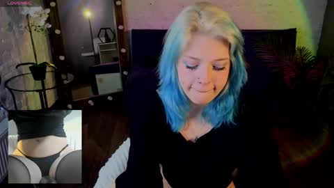 Monica online show from May 24, 8:48 pm