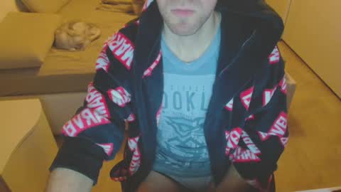 Snapshot of nerchia_89 chatting on December 17, 6:31 pm Nerchia89 online show from December 17, 6:31 pm