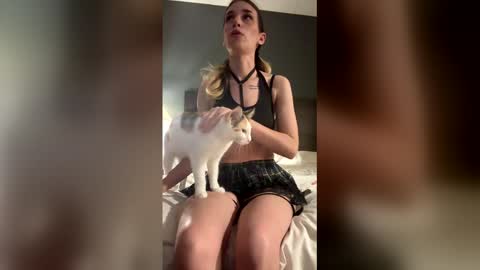 NessaLovesYouMore online show from January 8, 2:17 am