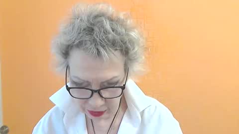 NessyJenixs online show from March 11, 2:31 pm