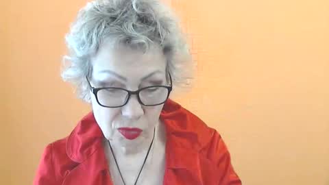 NessyJenixs online show from April 23, 7:27 am