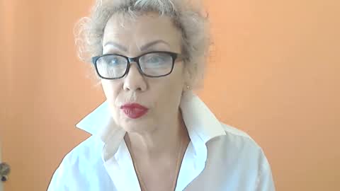 NessyJenixs online show from September 20, 7:22 am