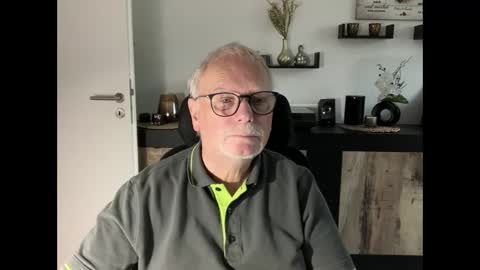 Snapshot of nettermann1968 chatting on October 15, 9:10 am nettermann1968 online show from October 15, 9:10 am