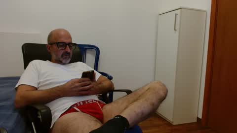 simi online show from October 8, 6:58 pm