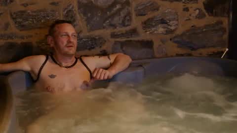 newfun11 online show from March 11, 1:52 am