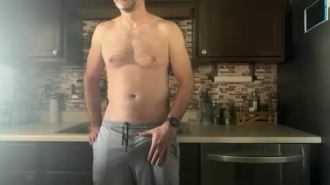 newguy_097 online show from November 5, 10:56 pm