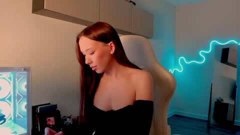 Mina online show from April 13, 7:23 am