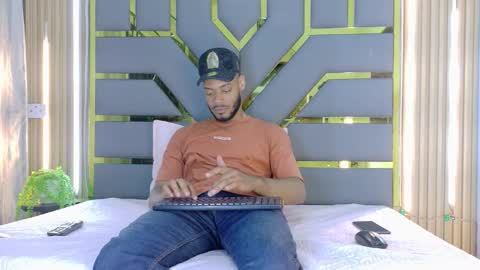 neytanmalcon online show from March 4, 6:49 pm